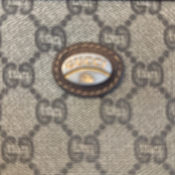 Gucci plus clutch GUVC! Comes with Gucci plus COA!! - Picture 3 of 10